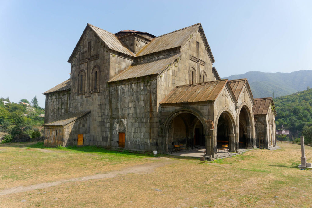 Monastère-citadelle d’Akhtala © Office de Tourisme des Terres de Haute Provence