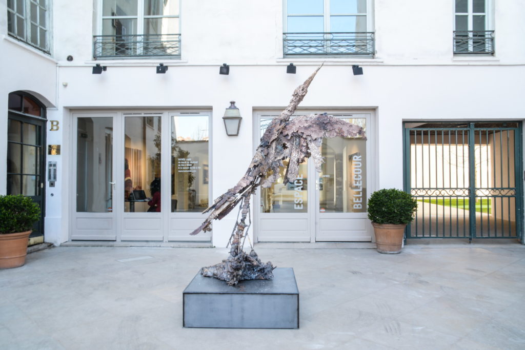 Lionel Sabatté, Grue en bronze, Qui sait combien de fleurs ont du tomber © Fondation Bullukian, 2019