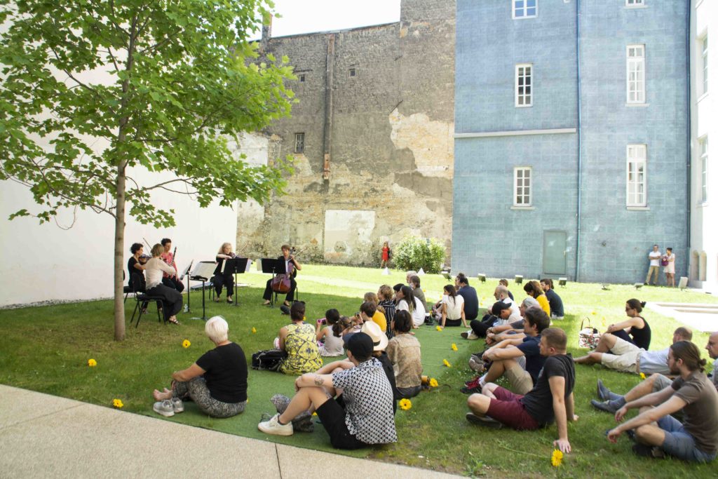 Concert de l'orchestre de l'Opéra de Lyon du 24 juin 2020 dans le jardin de la Fondation Bullukian © Fondation Bullukian