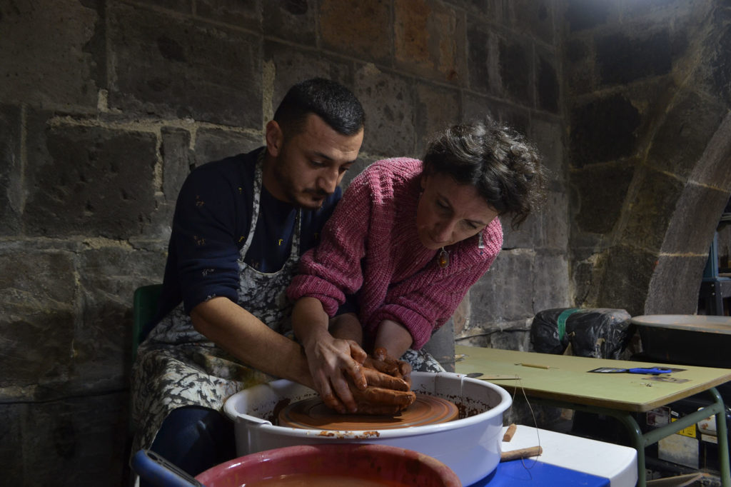 Mission de professionnalisation à l’atelier de céramiques à Gumri, 2019 © Association Muscari