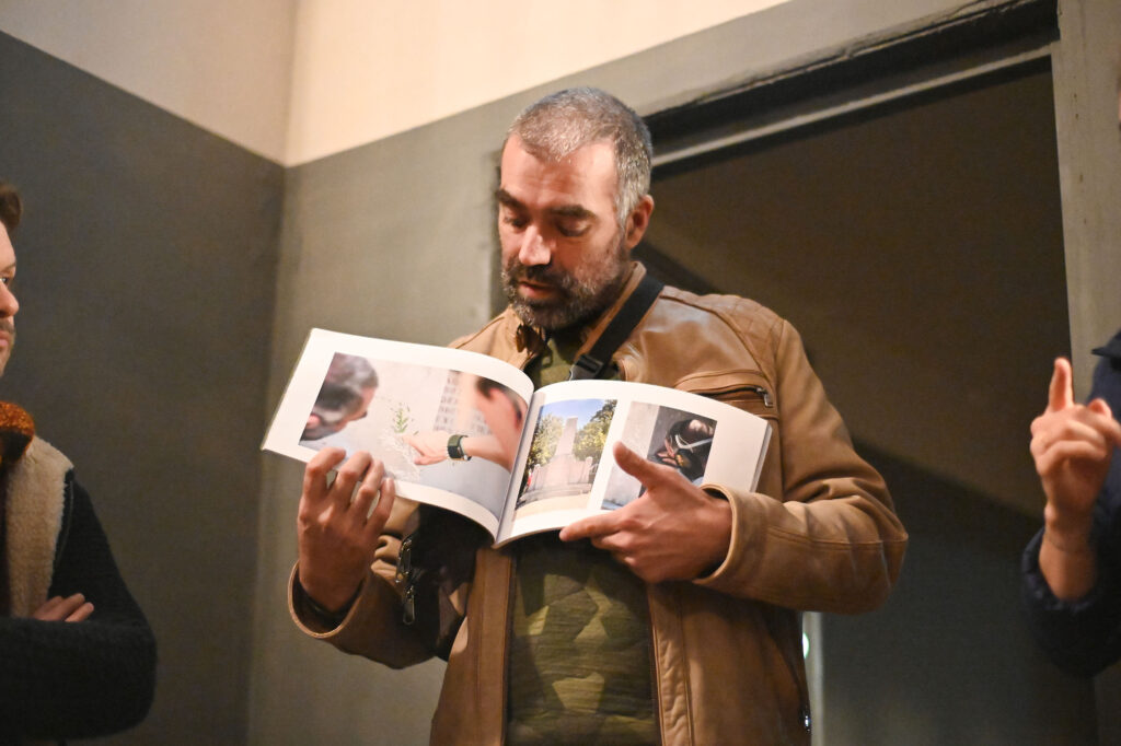 Rencontre avec l'artiste Nicolas Daubanes au Mémorial National de la Prison de Montluc, novembre 2023 © Fondation Bullukian