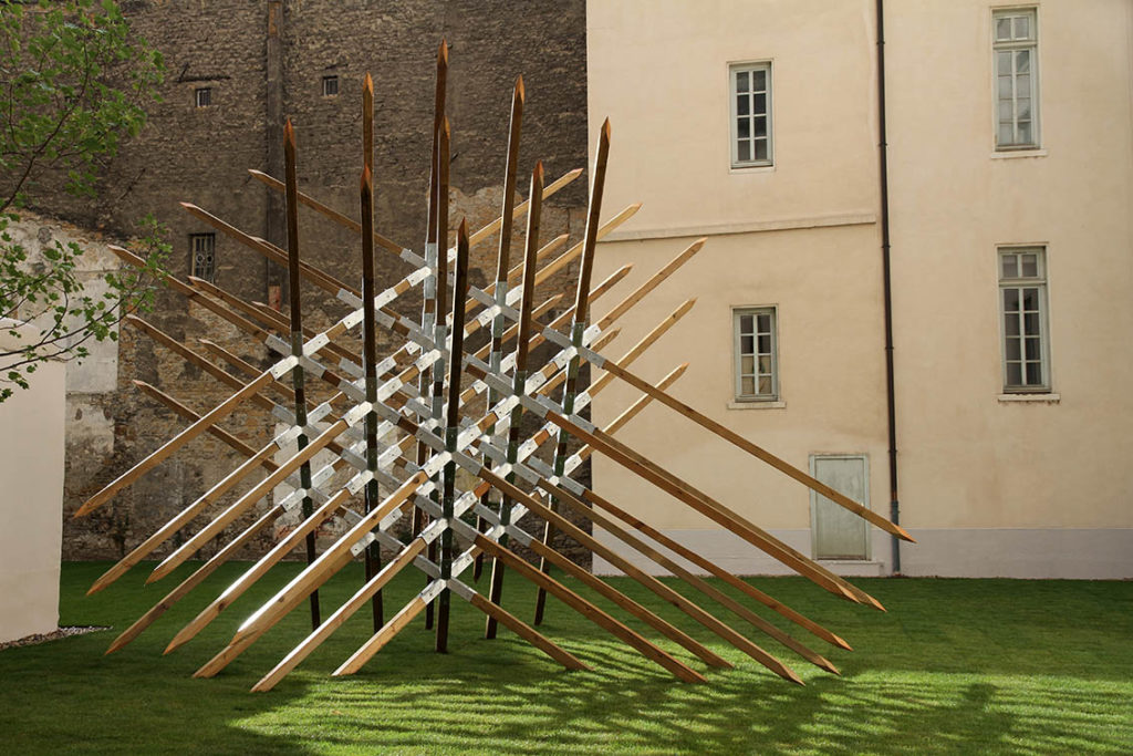 Vincent Mauger, Le Silence des Évidences, dans le jardin de la Fondation Bullukian © Vincent Mauger