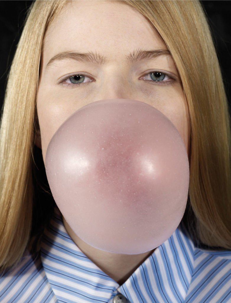 Louise Blowing a Bubble, 2011 ©Roe Ethridge