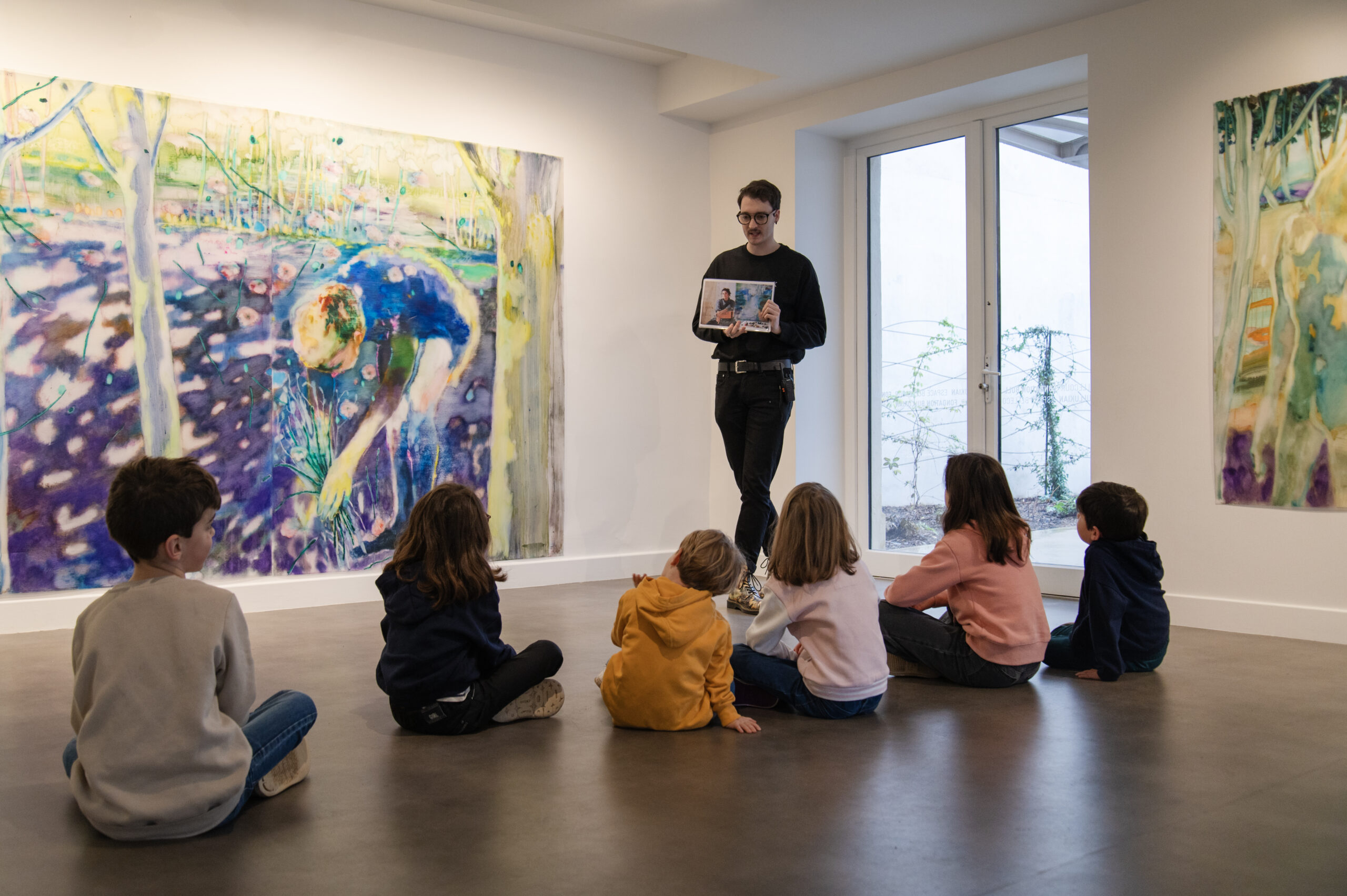 Atelier Bullu'kids lors de l'exposition « Le Mur invisible », 2026 ©FondationBullukian