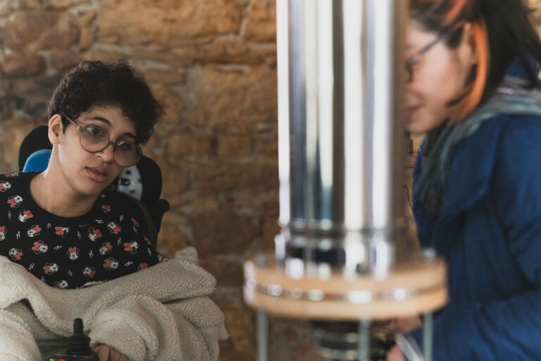 Vue de l'atelier avec Olivier Gabrys et Agnes Ino © Amélie Ferrand